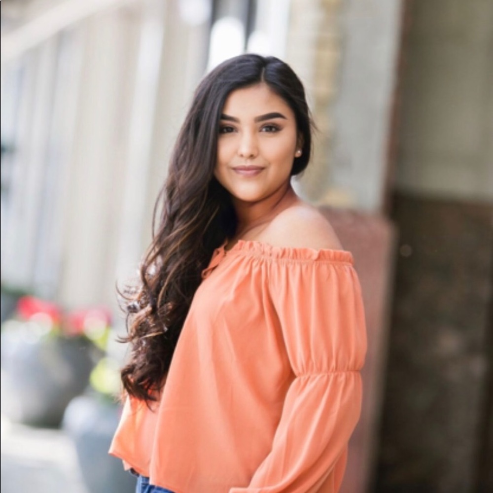 Meet your Posher, Bella